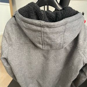 Men’s Large Levi’s Winter jacket.